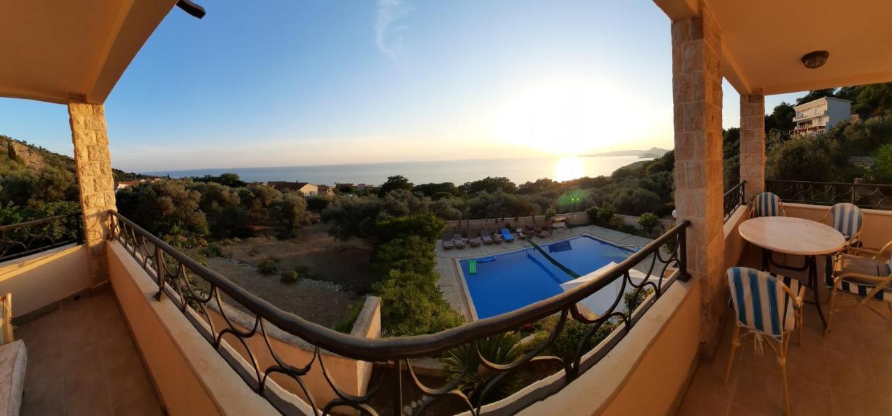Villa Lipski Sveti Stefan Exteriér fotografie